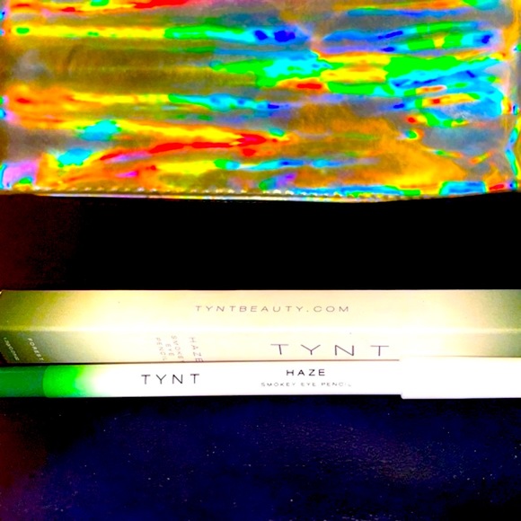 BNIB Tynt Beauty • Smokey Eye Pencil                       Shade: Forest - Picture 5 of 8